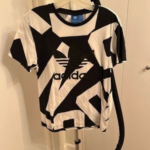 Adidas tee